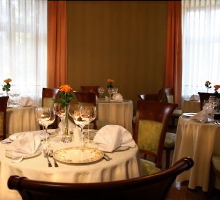 קרקוב Ostoya Palace Hotel מסעדה תמונה