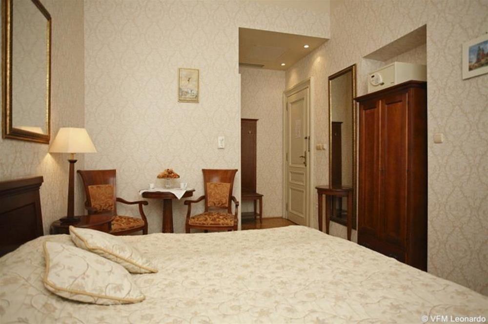 קרקוב Ostoya Palace Hotel חדר תמונה